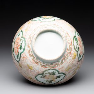 A Chinese wucai 'pomegranate, peony and rabbit' bowl, Transitional period — photo 6