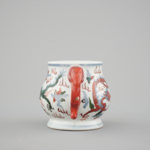 A Chinese wucai porcelain dragon incense burner, 19/20th C. — 照片 2