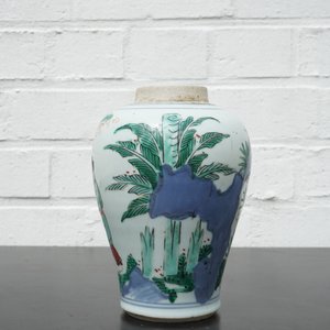 A Chinese wucai porcelain vase, Transitional period, 17th C. — foto 11