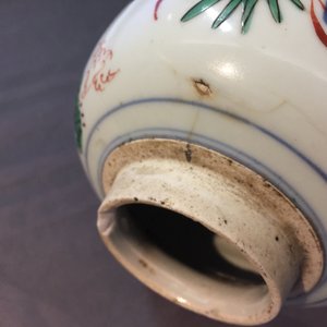A Chinese wucai porcelain vase, Transitional period, 17th C. — foto 14