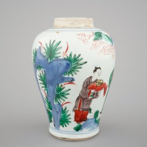 A Chinese wucai porcelain vase, Transitional period, 17th C. — foto 4