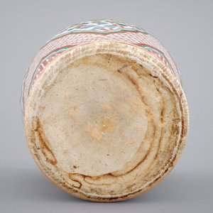 Een Chinese wucai vaas met karpers, Transitie periode, Chongzhen of Shunzhi, 1628-1661 — foto 8