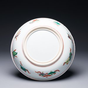A Chinese wucai 'Qi Lin Song Zi 麒麟送子' dish, Kangxi — photo 2