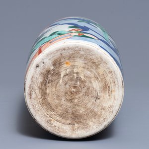 A Chinese wucai rouleau vase, 19th C. — 照片 5