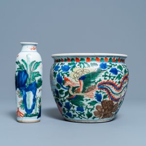 A Chinese wucai rouleau vase and a 'phoenix' censer, Transitional period — 照片 4