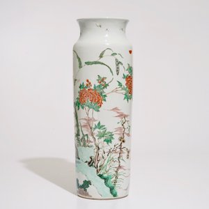 A Chinese wucai sleeve vase with birds in a blossoming landscape, 19th C. — 照片 4