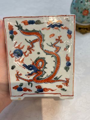 A Chinese wucai square covered container, a gilt bronze-mounted famille verte vase and a Canton famille verte bottle vase, Kangxi and later — photo 17