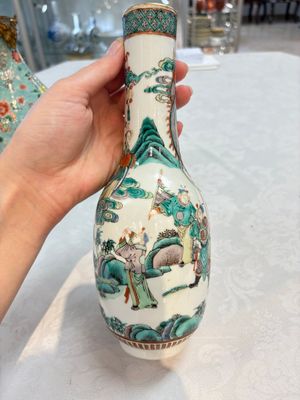 A Chinese wucai square covered container, a gilt bronze-mounted famille verte vase and a Canton famille verte bottle vase, Kangxi and later — photo 2