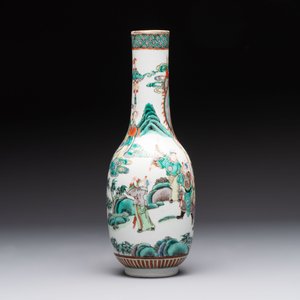 A Chinese wucai square covered container, a gilt bronze-mounted famille verte vase and a Canton famille verte bottle vase, Kangxi and later — photo 17