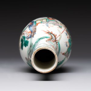 A Chinese wucai square covered container, a gilt bronze-mounted famille verte vase and a Canton famille verte bottle vase, Kangxi and later — photo 18