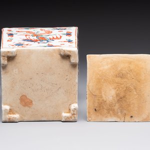 A Chinese wucai square covered container, a gilt bronze-mounted famille verte vase and a Canton famille verte bottle vase, Kangxi and later — photo 7
