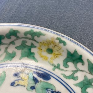 A Chinese wucai 'two boys' dish, Wanli mark and of the period — photo 19
