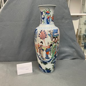 A Chinese wucai vase with continuous figurative design, 19th C. — 照片 7