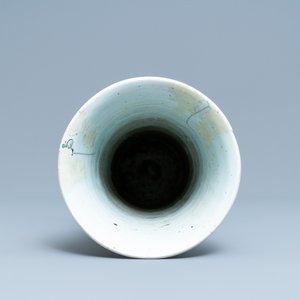 A Chinese wucai vase with figures in a landscape, Transitional period — photo 5