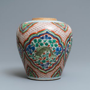 A Chinese wucai vase with fish, Transitional period — photo 4