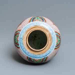 A Chinese wucai vase with fish, Transitional period — photo 7