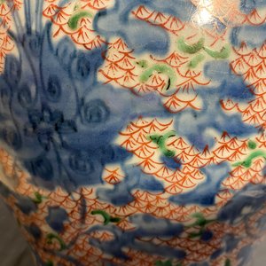 A Chinese wucai vase with floral design, Transitional period — 照片 8