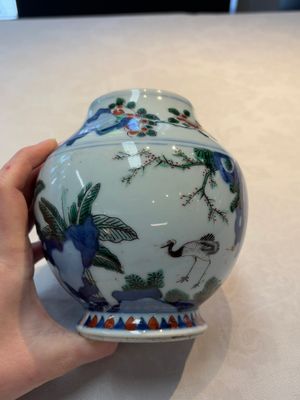 A Chinese wucai vase with narrative design, 19th C. — photo 3