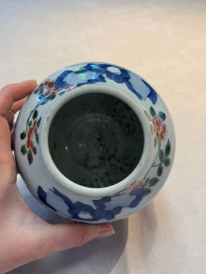 A Chinese wucai vase with narrative design, 19th C. — photo 6