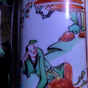 A Chinese wucai wine ewer and two Swatow plates, Ming and later — 照片 13