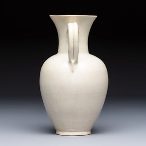 A Chinese Xingyao white-glazed ewer, Ying 盈 mark, Tang or later — photo 3