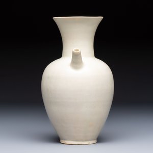 A Chinese Xingyao white-glazed ewer, Ying 盈 mark, Tang or later — photo 5