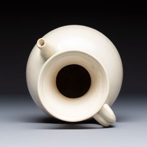 A Chinese Xingyao white-glazed ewer, Ying 盈 mark, Tang or later — photo 6