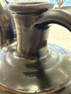 A Chinese Yaozhou black-glazed ewer with a ribbed body, Song — foto 13