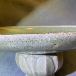 A Chinese Yaozhou celadon bowl with incised floral design, Song or later — 照片 9