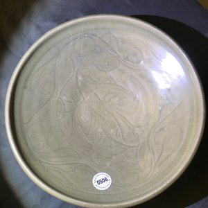 A Chinese Yaozhou celadon bowl with incised floral design, Song — 照片 3