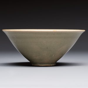 A Chinese Yaozhou celadon-glazed bowl, Song — photo 2
