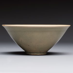 A Chinese Yaozhou celadon-glazed bowl, Song — photo 3
