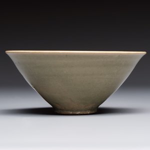 A Chinese Yaozhou celadon-glazed bowl, Song — photo 4