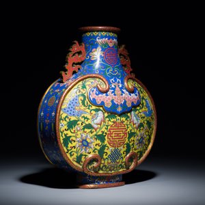 A Chinese yellow and blue-ground cloisonné 'Shou' moonflask vase, 'bianhu', Jiaqing — 照片 2