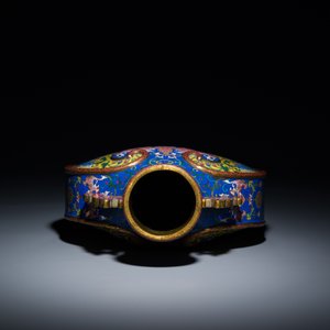 A Chinese yellow- and blue-ground cloisonné 'Shou' moonflask vase, 'bianhu', Jiaqing — 照片 6