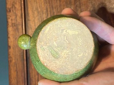 A Chinese yellow-glazed marbled covered box and a green-glazed marbled ewer, Tang/Song — 照片 9