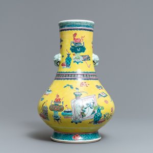 A Chinese yellow-ground famille rose bottle vase with antiquities design, Yongzheng — photo 3