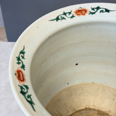 A Chinese famille verte yellow-ground 'Birds among Flowering Branches' jardinière — 照片 14