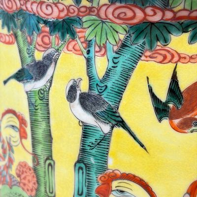 A Chinese famille verte yellow-ground 'Birds among Flowering Branches' jardinière — 照片 2
