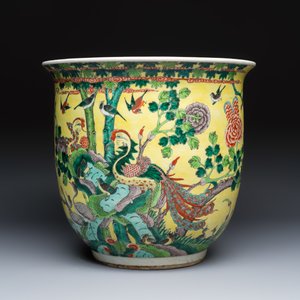 A Chinese famille verte yellow-ground 'Birds among Flowering Branches' jardinière — 照片 2