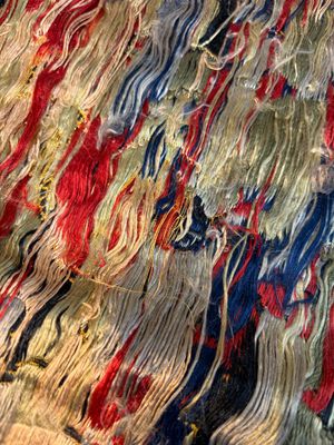 A Chinese yellow-ground kesi silk 'Dragon' panel, 18/19th C. — photo 15