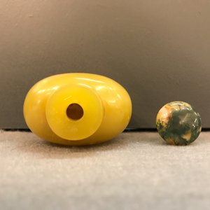 A Chinese yellow jade snuff bottle, 18th C. — 照片 9