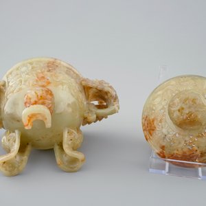A Chinese yellowish-green jade censer with cover, 19th C. — photo 7