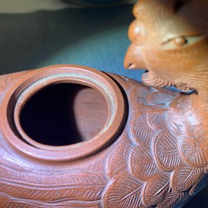 A Chinese Yixing 'phoenix' stoneware teapot and cover, Kangxi — 照片 20
