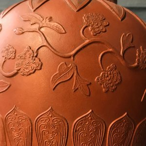 A Chinese Yixing stoneware baluster vase with applied design, Kangxi — photo 25