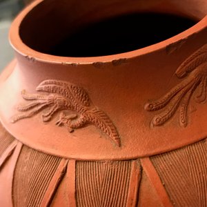 A Chinese Yixing stoneware baluster vase with applied design, Kangxi — photo 10