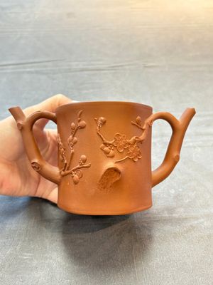 A Chinese Yixing stoneware 'double' teapot, 18th C. — 照片 2