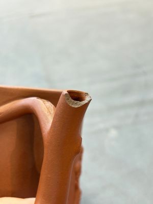 A Chinese Yixing stoneware 'double' teapot, 18th C. — 照片 7