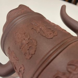 A Chinese Yixing stoneware 'Duomuhu' ewer with immortals, Kangxi — 照片 19
