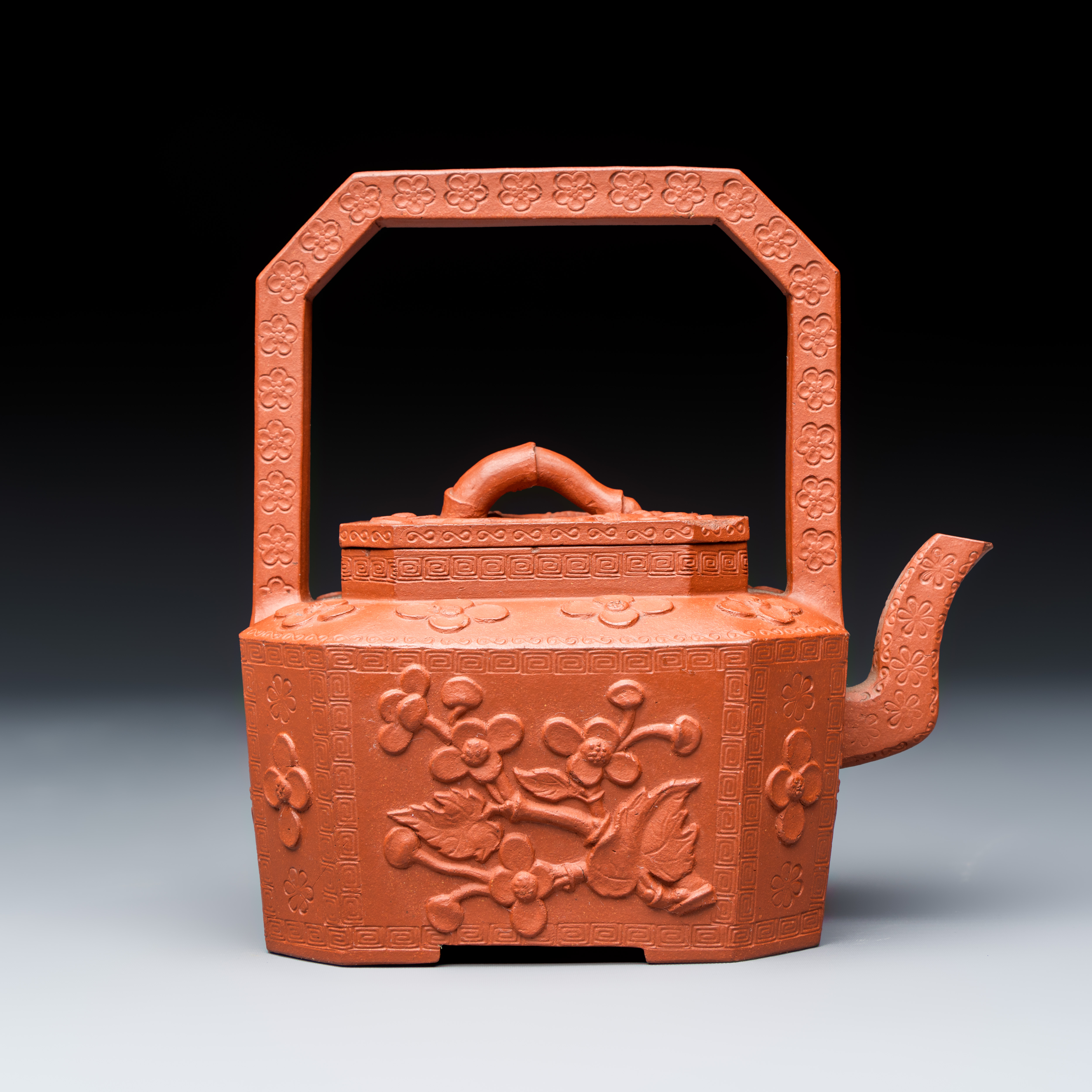 A Chinese Yixing stoneware 'Floral' teapot and cover — photo 4